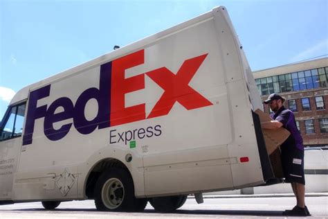 can you ship suitcases with fedex